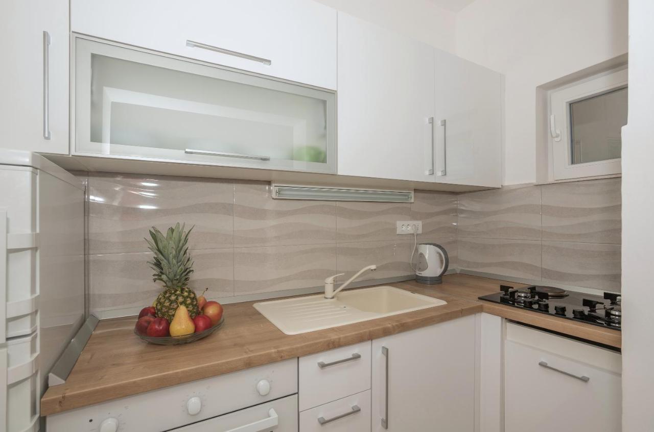 Apartman Pinto Makarska Exteriör bild