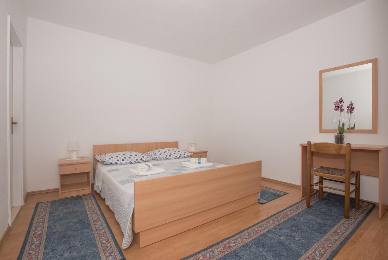 Apartman Pinto Makarska Exteriör bild