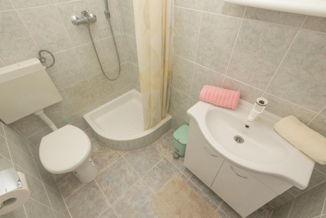 Apartman Pinto Makarska Exteriör bild